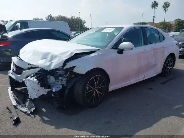 4T1G11AK2RU868147 2024 TOYOTA CAMRY - Image 2