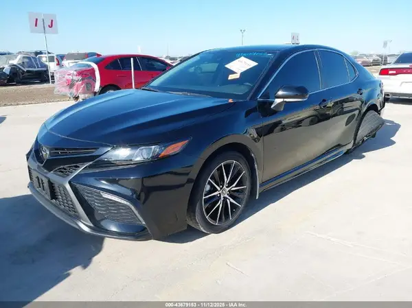 4T1G11AK2RU869864 2024 TOYOTA CAMRY - Image 2