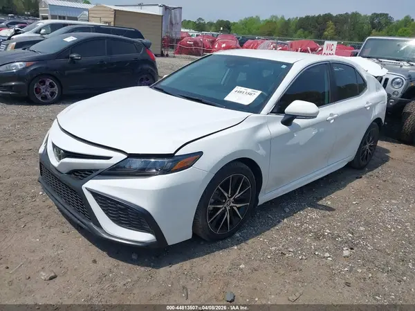 4T1G11AK2RU875681 2024 TOYOTA CAMRY - Image 2