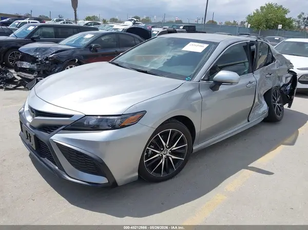 4T1G11AK2RU878323 2024 TOYOTA CAMRY - Image 2