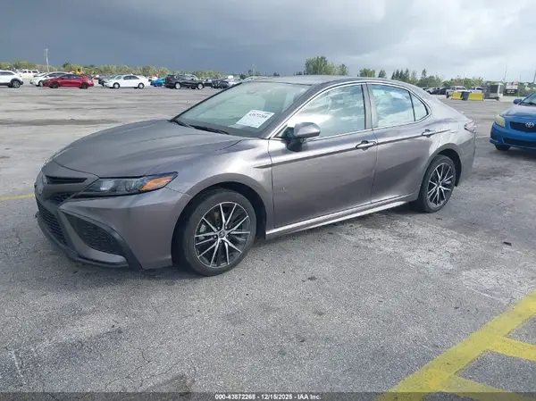 4T1G11AK2RU884221 2024 TOYOTA CAMRY - Image 2