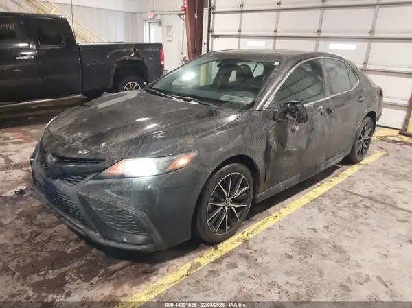 4T1G11AK2RU886390 2024 TOYOTA CAMRY - Image 2