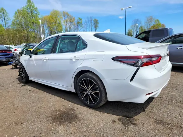 4T1G11AK2RU892030 2024 TOYOTA CAMRY - Image 2