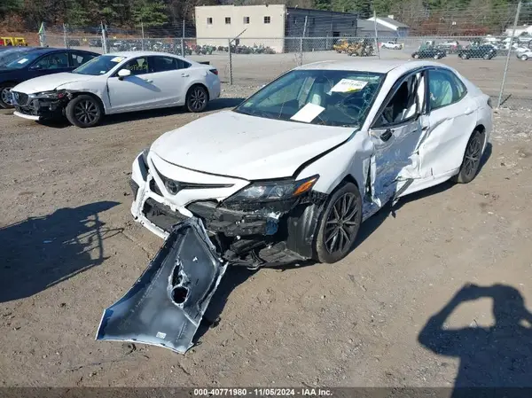 4T1G11AK2RU892268 2024 TOYOTA CAMRY - Image 2