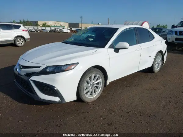 4T1G11AK2RU901244 2024 TOYOTA CAMRY - Image 2