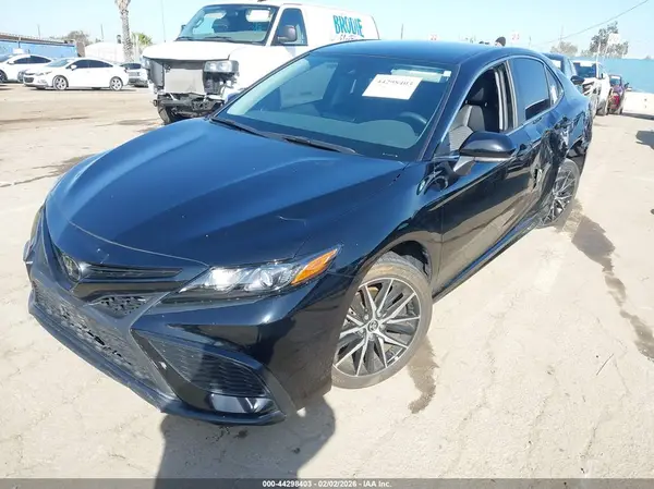 4T1G11AK2RU903530 2024 TOYOTA CAMRY - Image 2