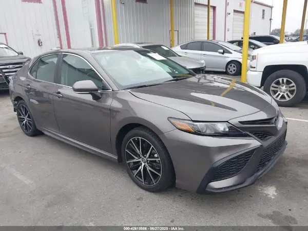 4T1G11AK2RU905066 2024 TOYOTA CAMRY - Image 1