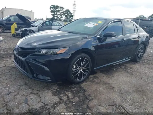 4T1G11AK2RU905634 2024 TOYOTA CAMRY - Image 2