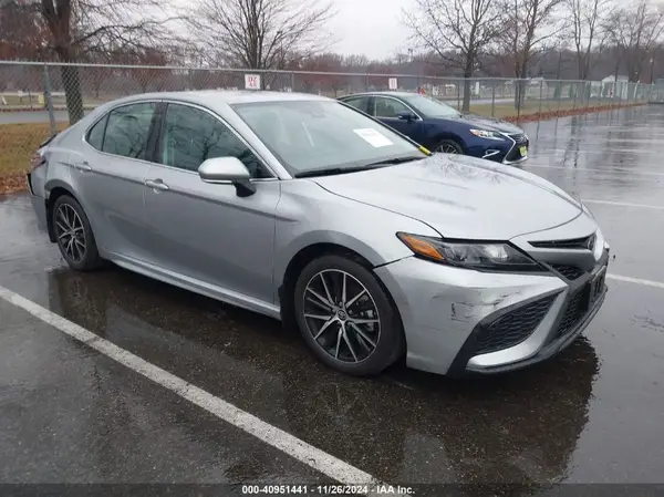 4T1G11AK2RU907190 2024 TOYOTA CAMRY - Image 1