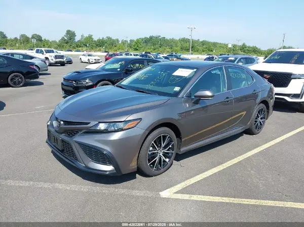 4T1G11AK2RU911157 2024 TOYOTA CAMRY - Image 2
