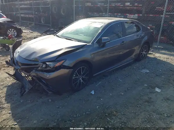 4T1G11AK2RU912132 2024 TOYOTA CAMRY - Image 2