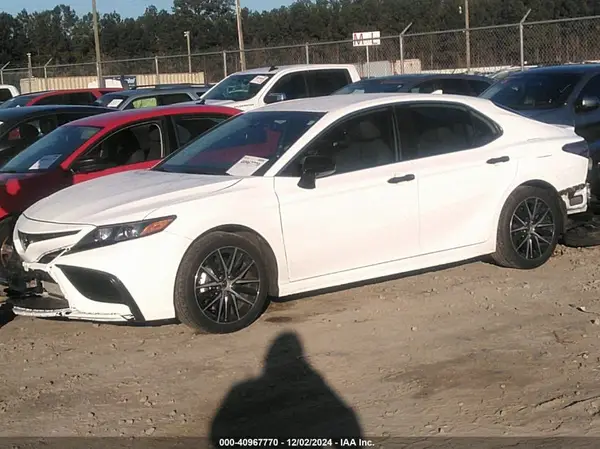 4T1G11AK2RU919372 2024 TOYOTA CAMRY - Image 2
