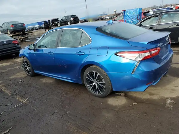 4T1G11AK3LU300903 2020 TOYOTA CAMRY - Image 2