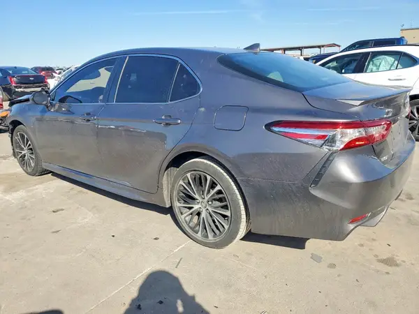 4T1G11AK3LU306586 2020 TOYOTA CAMRY - Image 2