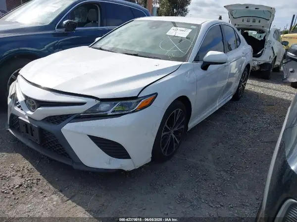 4T1G11AK3LU312906 2020 TOYOTA CAMRY - Image 2