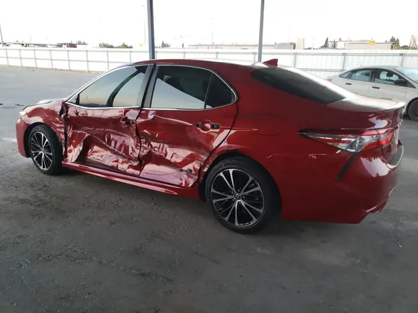 4T1G11AK3LU314543 2020 TOYOTA CAMRY - Image 2