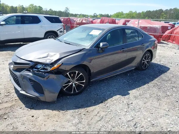 4T1G11AK3LU318771 2020 TOYOTA CAMRY - Image 2