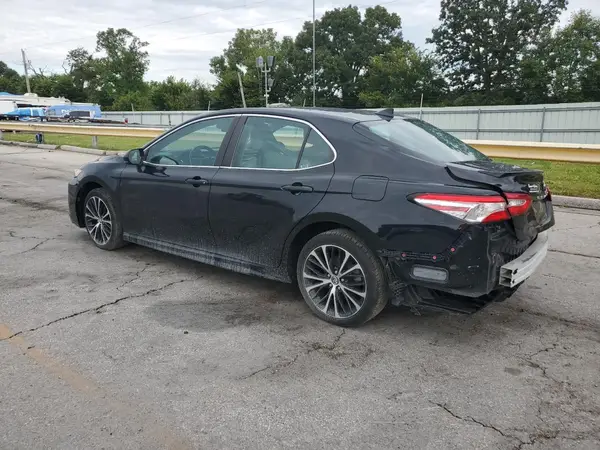 4T1G11AK3LU330306 2020 TOYOTA CAMRY - Image 2