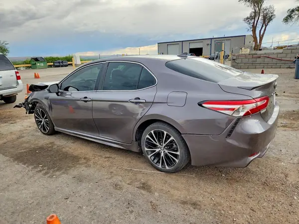 4T1G11AK3LU333349 2020 TOYOTA CAMRY - Image 2