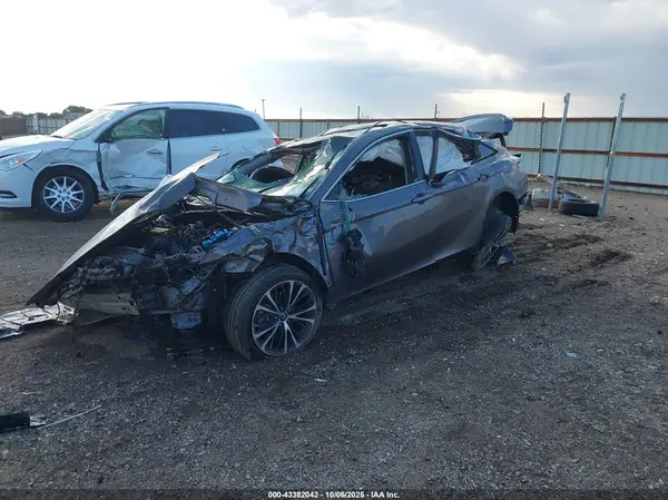 4T1G11AK3LU338468 2020 TOYOTA CAMRY - Image 2