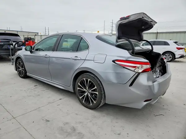 4T1G11AK3LU339717 2020 TOYOTA CAMRY - Image 2