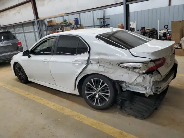 4T1G11AK3LU349261 2020 TOYOTA CAMRY - Image 2