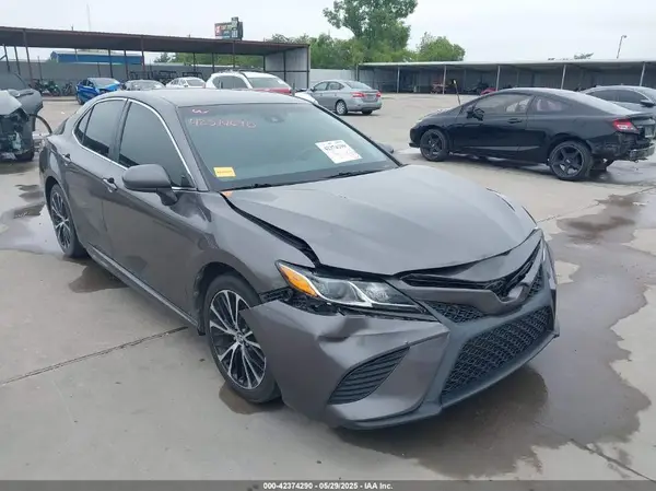 4T1G11AK3LU349972 2020 TOYOTA CAMRY - Image 1