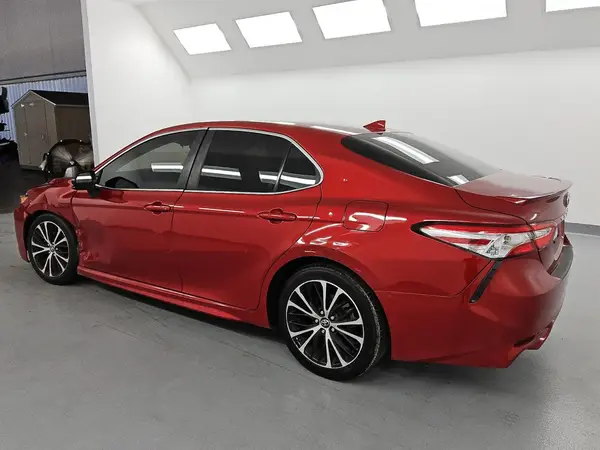 4T1G11AK3LU351589 2020 TOYOTA CAMRY - Image 2
