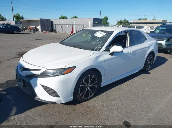 4T1G11AK3LU352662 2020 TOYOTA CAMRY - Image 2