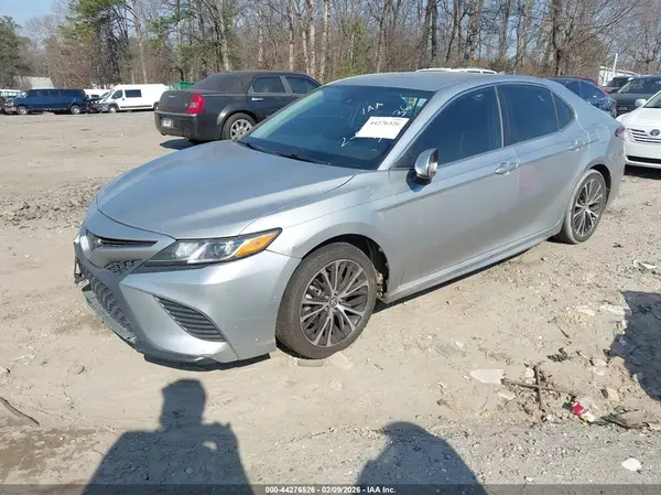 4T1G11AK3LU354136 2020 TOYOTA CAMRY - Image 2