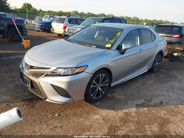 4T1G11AK3LU354640 2020 TOYOTA CAMRY - Image 2