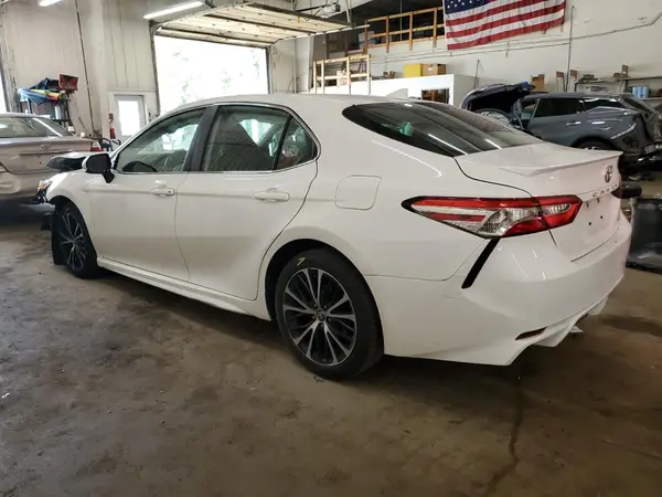 4T1G11AK3LU363130 2020 TOYOTA CAMRY - Image 2