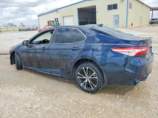 4T1G11AK3LU373673 2020 TOYOTA CAMRY - Image 2