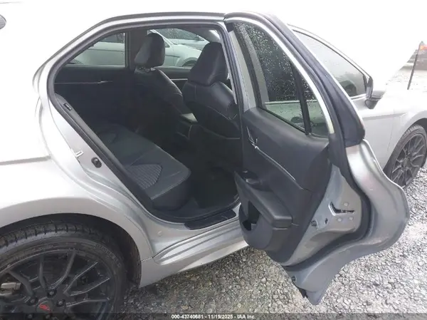 4T1G11AK3LU374581 2020 TOYOTA CAMRY - Image 8
