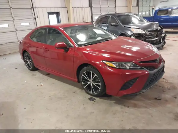 4T1G11AK3LU374838 2020 TOYOTA CAMRY - Image 1