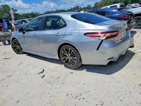 4T1G11AK3LU382633 2020 TOYOTA CAMRY - Image 2