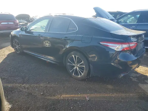 4T1G11AK3LU386407 2020 TOYOTA CAMRY - Image 2