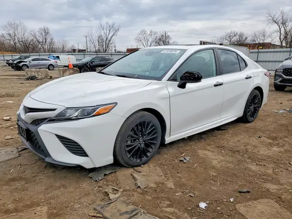 4T1G11AK3LU389520 2020 TOYOTA CAMRY - Image 1