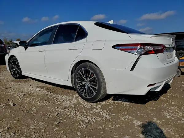 4T1G11AK3LU392367 2020 TOYOTA CAMRY - Image 2