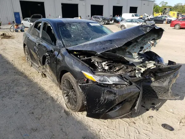 4T1G11AK3LU399464 2020 TOYOTA CAMRY - Image 1