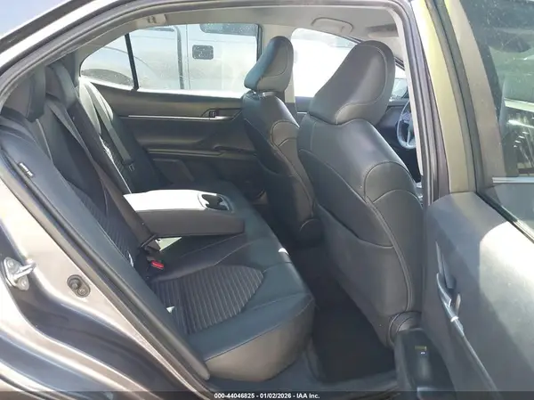4T1G11AK3LU402105 2020 TOYOTA CAMRY - Image 8