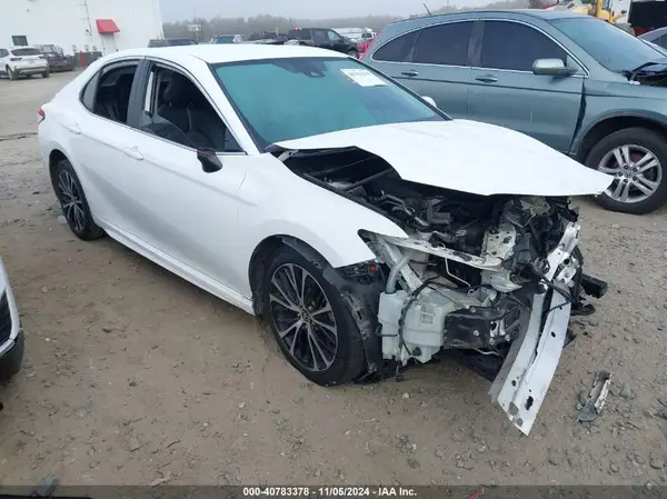 4T1G11AK3LU502785 2020 TOYOTA CAMRY - Image 1