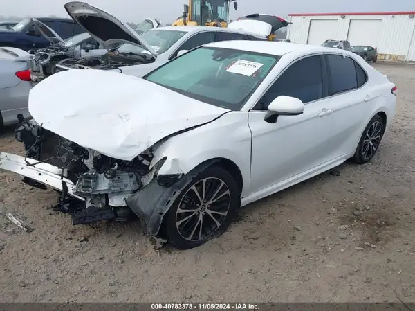 4T1G11AK3LU502785 2020 TOYOTA CAMRY - Image 2