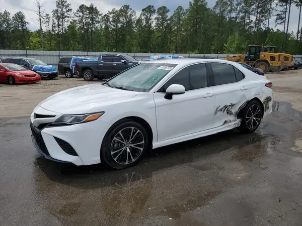 4T1G11AK3LU506044 2020 TOYOTA CAMRY - Image 1