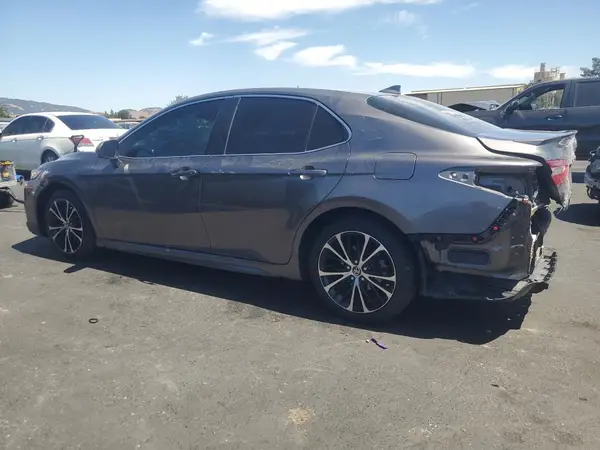 4T1G11AK3LU506402 2020 TOYOTA CAMRY - Image 2