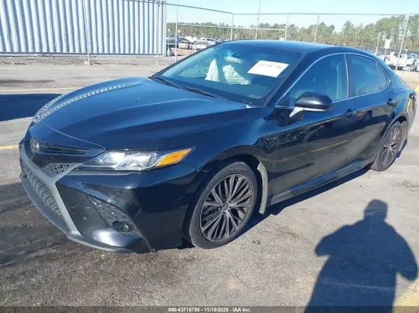 4T1G11AK3LU511292 2020 TOYOTA CAMRY - Image 2