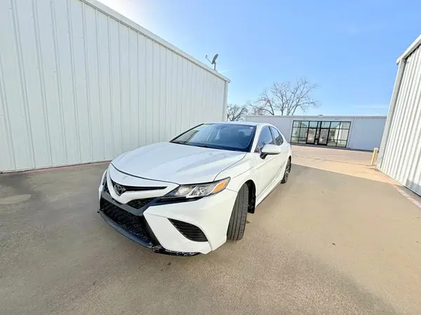 4T1G11AK3LU875809 2020 TOYOTA CAMRY - Image 2