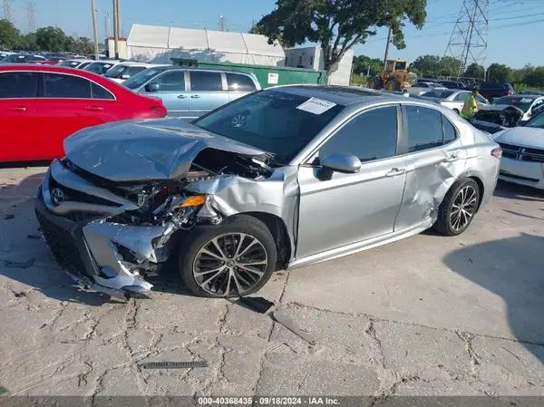 4T1G11AK3LU875812 2020 TOYOTA CAMRY - Image 2