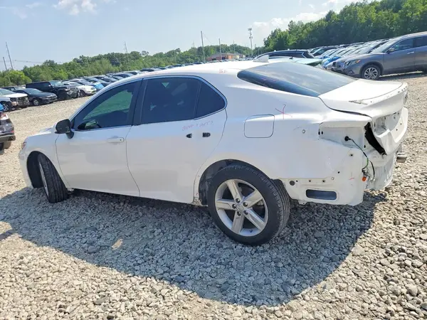 4T1G11AK3LU886549 2020 TOYOTA CAMRY - Image 2