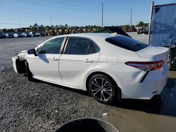 4T1G11AK3LU890231 2020 TOYOTA CAMRY - Image 2